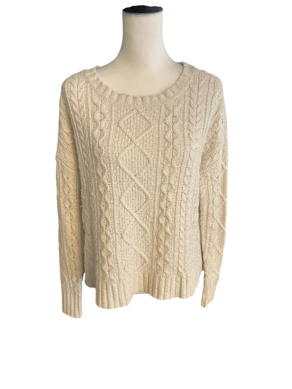 American Eagle Women's Off White Sweater Medium